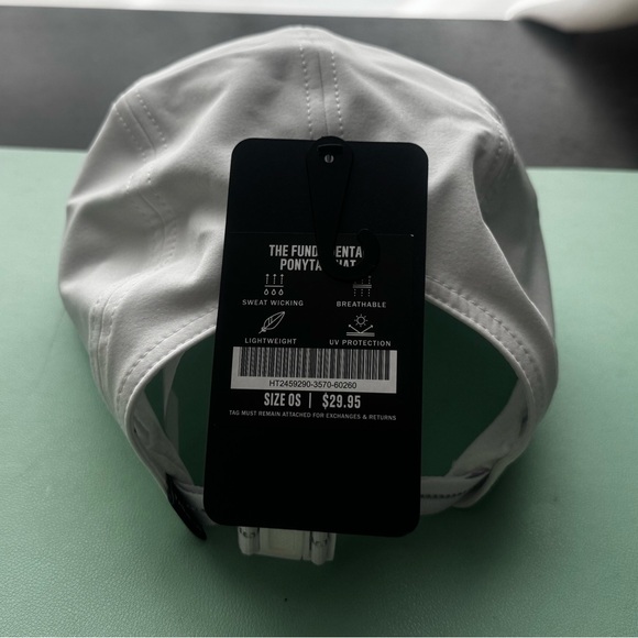 Fabletics Fundamental Ponytail Hat - One Size, White, NWT! - Picture 7 of 10